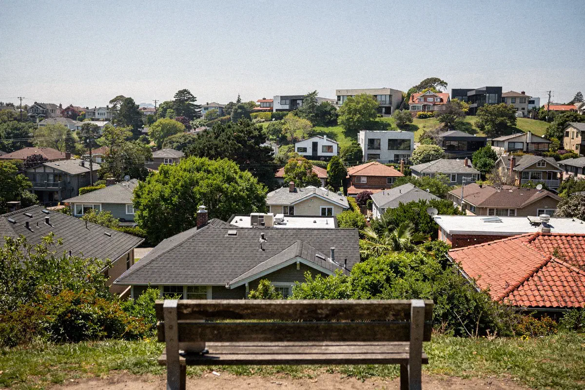 How to Write a Monthly Real Estate Market Update Post