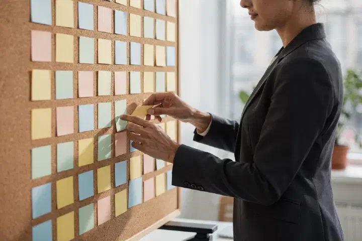 How to Build a Monthly Real Estate Social Media Calendar